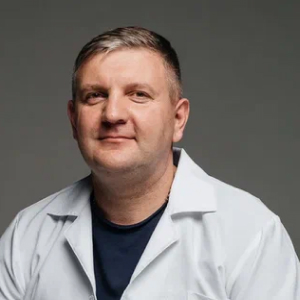 Лапшин Артём Степанович главный врач клиники, нарколог, психиатр